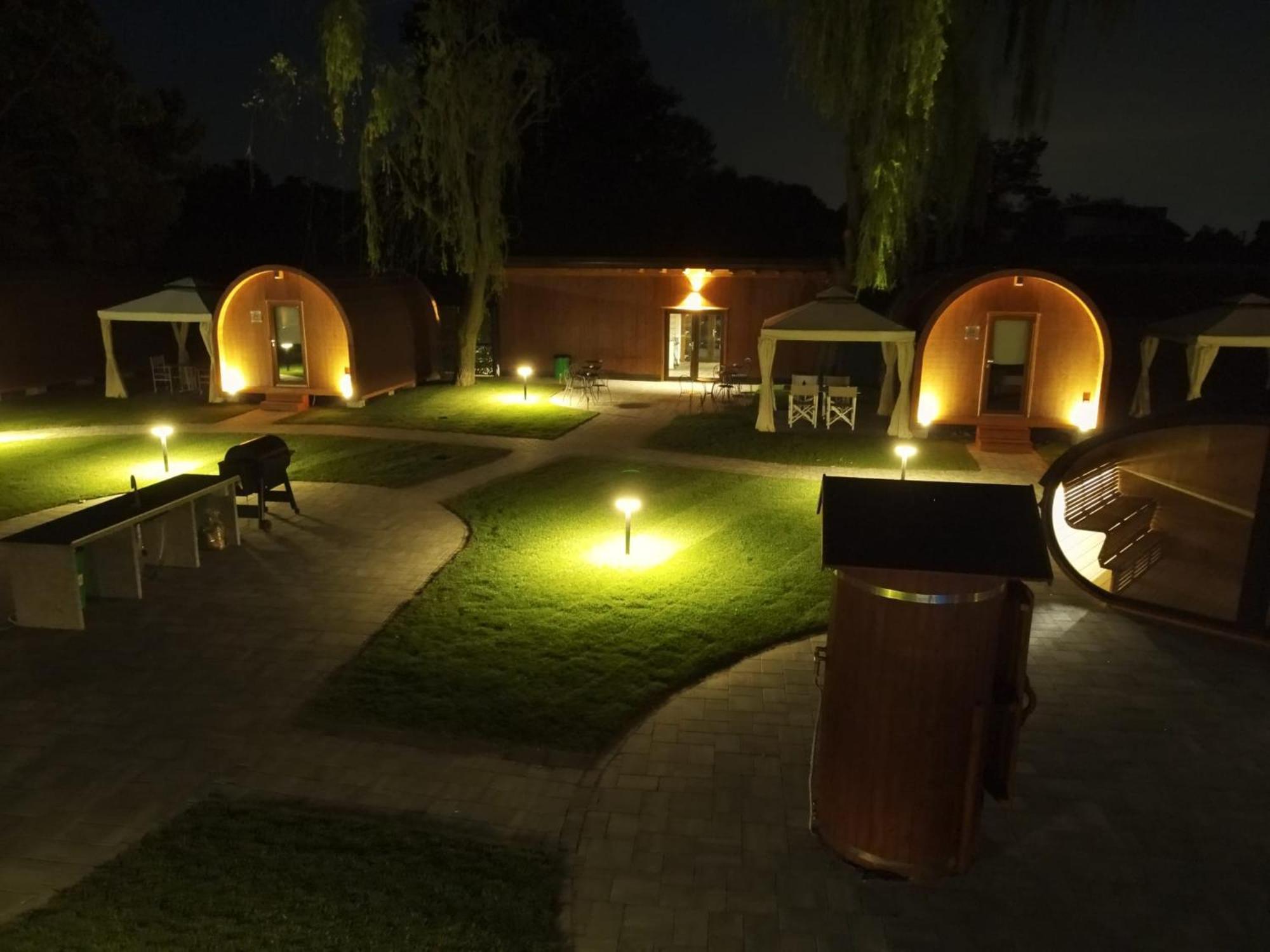 Vicolungo Glamour Lodge & Spa - Free Spa Hot Tub E Sauna エクステリア 写真