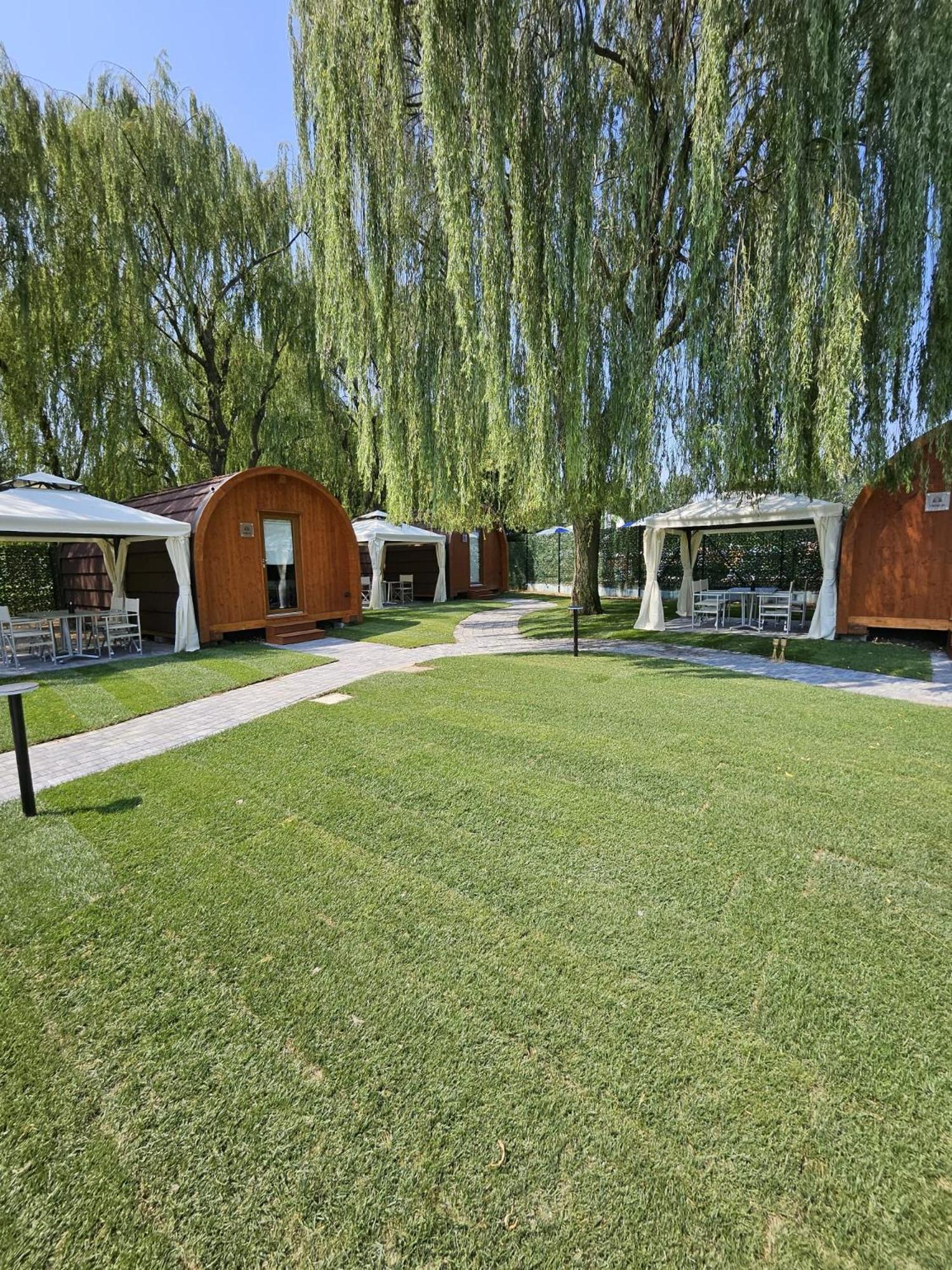 Vicolungo Glamour Lodge & Spa - Free Spa Hot Tub E Sauna エクステリア 写真