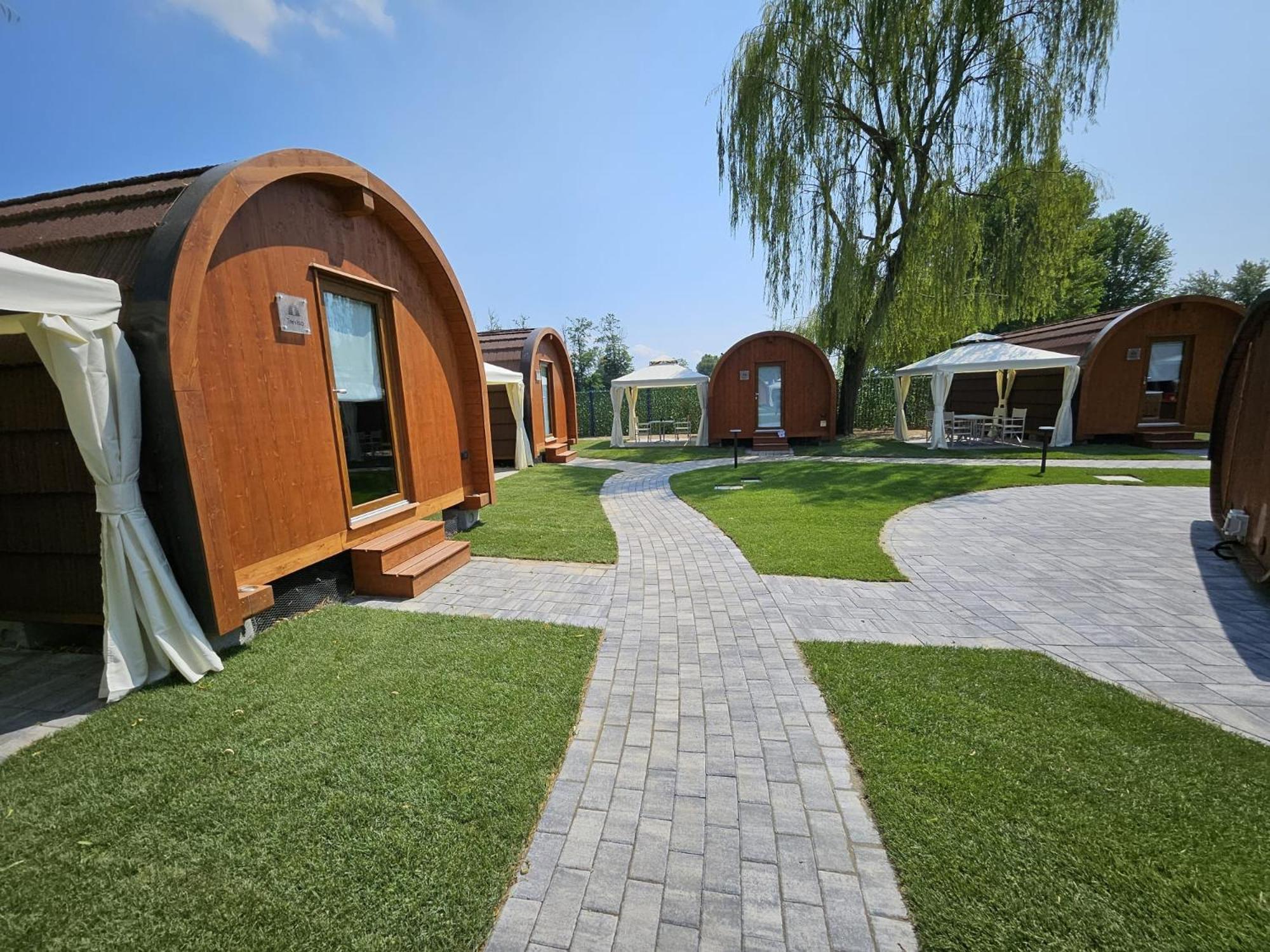 Vicolungo Glamour Lodge & Spa - Free Spa Hot Tub E Sauna エクステリア 写真