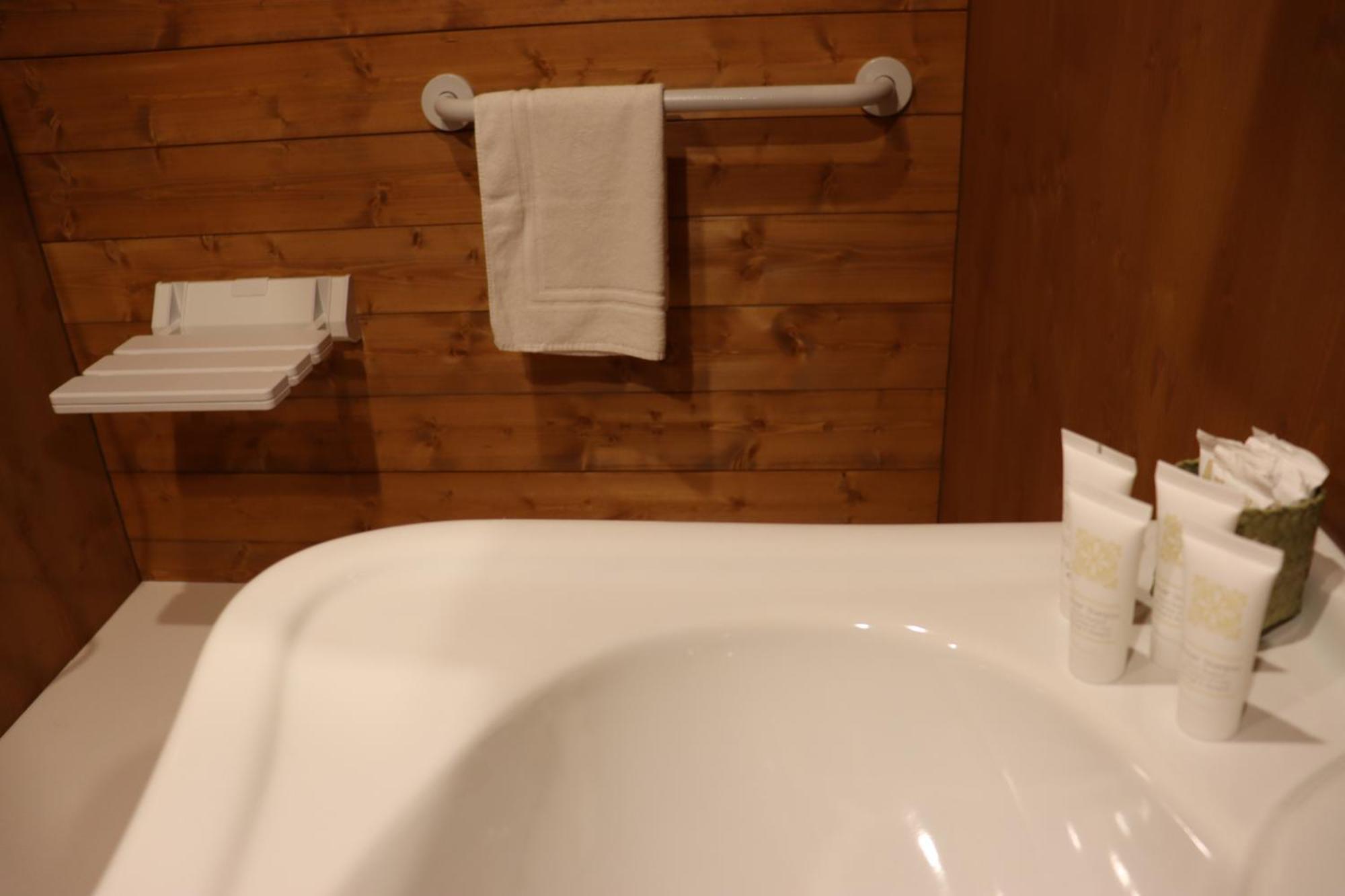 Vicolungo Glamour Lodge & Spa - Free Spa Hot Tub E Sauna エクステリア 写真