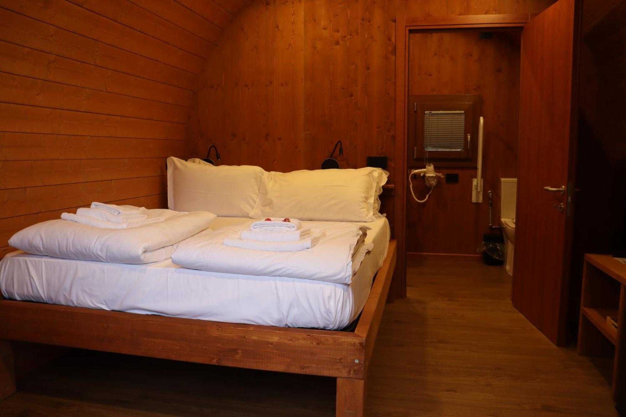 Vicolungo Glamour Lodge & Spa - Free Spa Hot Tub E Sauna エクステリア 写真
